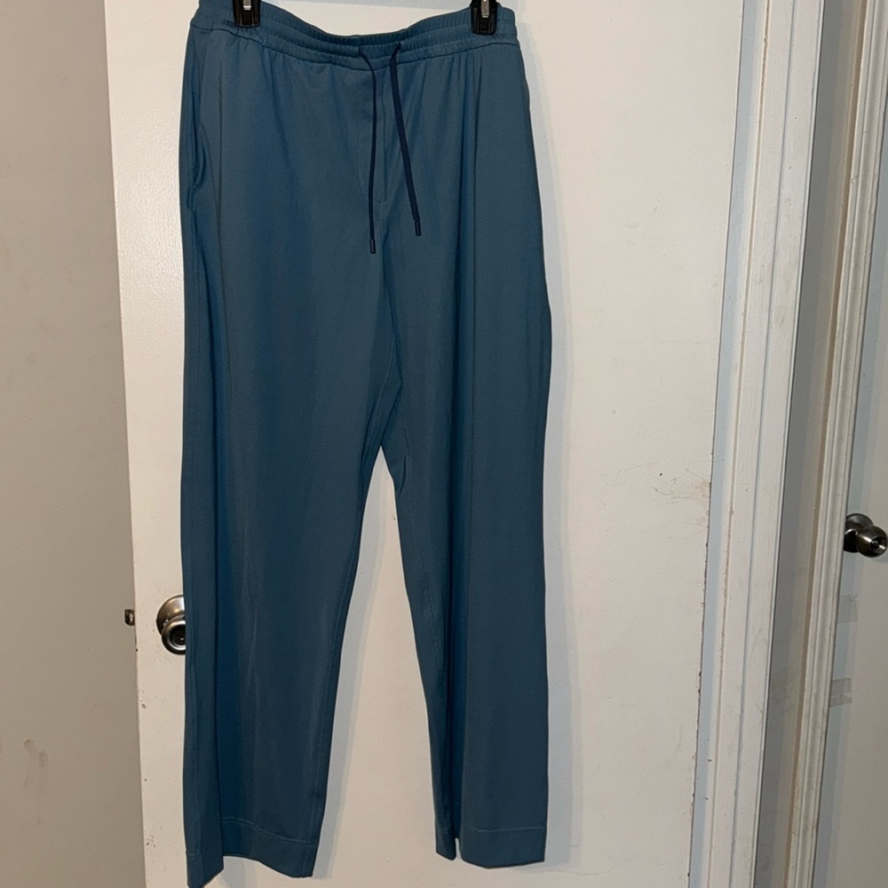 Lululemon Straight-Leg Mid-Rise Pant *Luxtreme